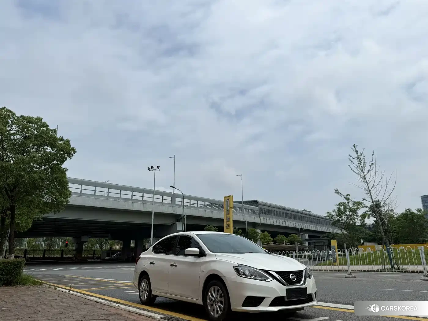 Nissan Sylphy 2023 Белый из Китая, фото 5