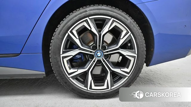 BMW i4 id 4230430 из Кореи 15