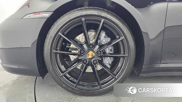 Porsche 911(992) id 4356105 из Кореи 15