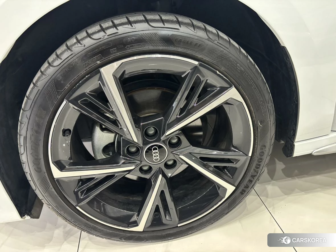 Audi A3 id 4510762 из Китая 19