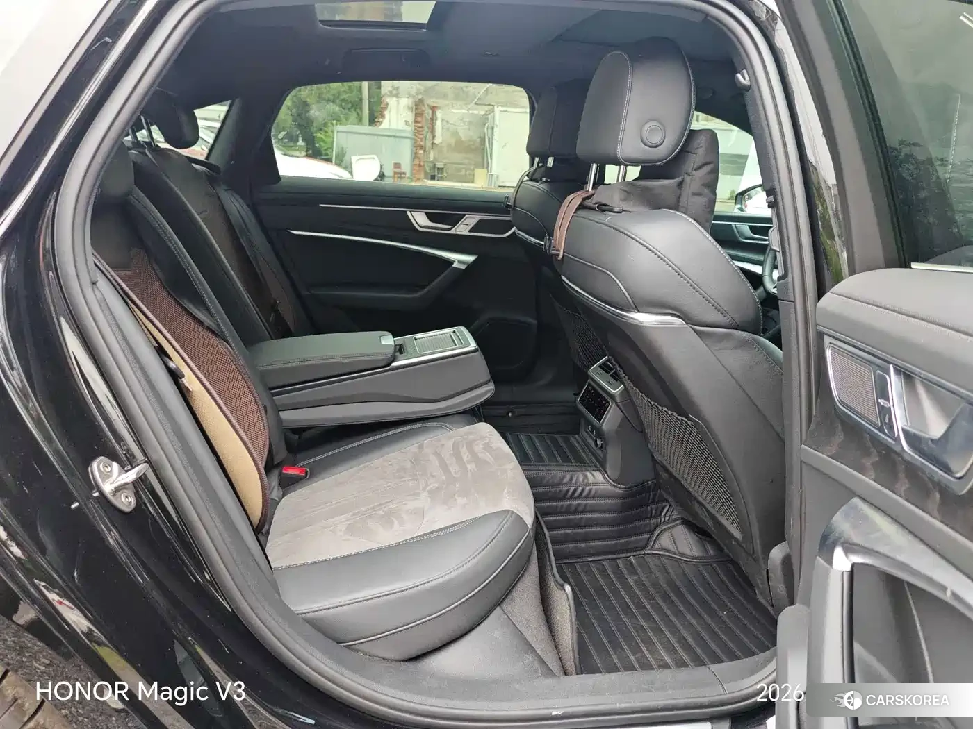 Audi A6L id 4601062 из Китая 11