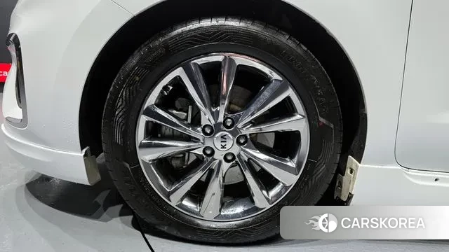 Kia The New Carnival id 3509969 из Кореи 15