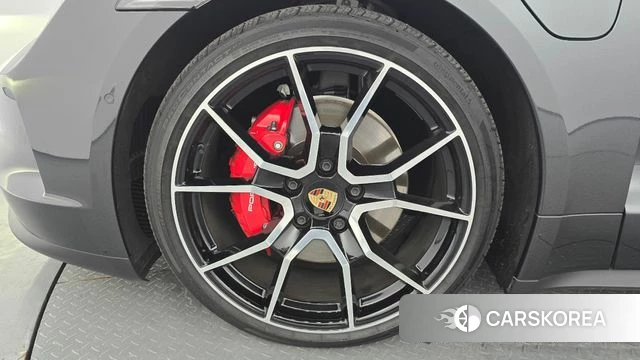 Porsche Taycan id 4617400 из Кореи 32