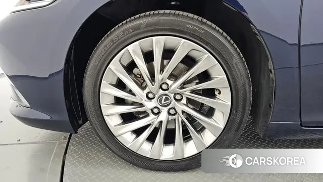 Lexus ES300h 7th generation id 3344187 из Кореи 15