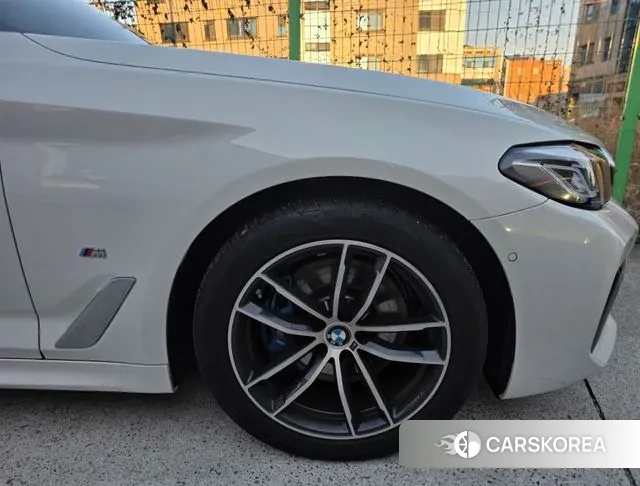 BMW 5 Series (G30) id 3619435 из Кореи 15