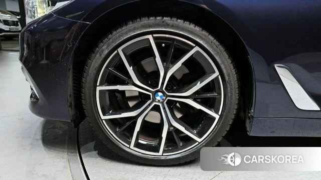 BMW 5 Series (G30) id 4350902 из Кореи 25