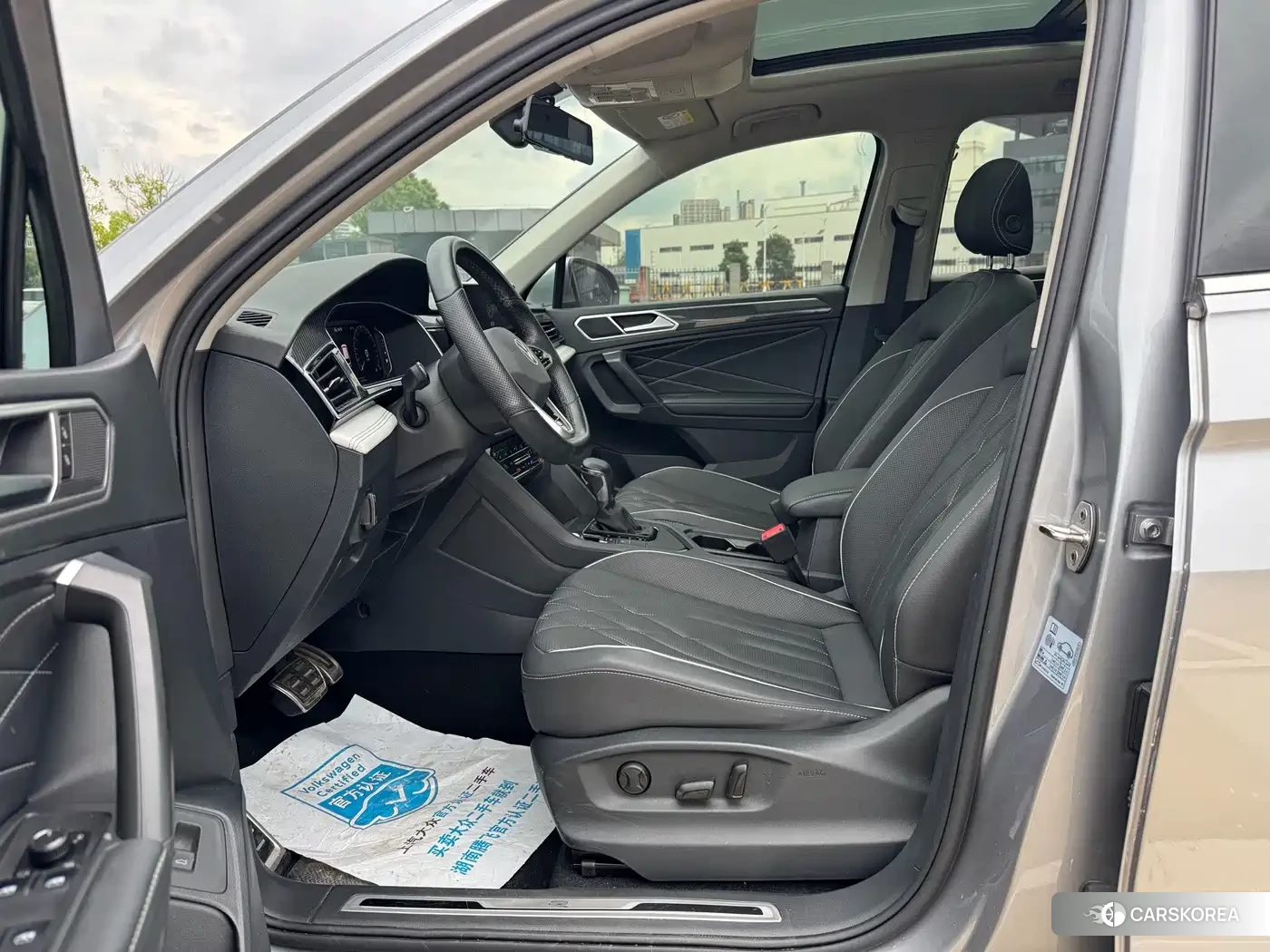 Volkswagen Tiguan L 2022 Silver/gray из Китая, фото 6