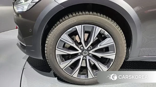 Volvo V90 Cross-Country id 3535230 из Кореи 15