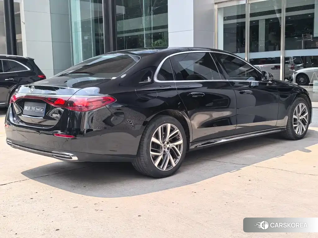 Mercedes-Benz E-Class 2024 Черный из Китая, фото 5