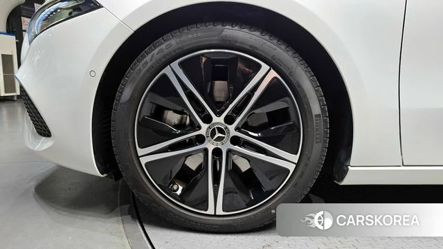 Mercedes-Benz A-Class W177 id 4407933 из Кореи 26