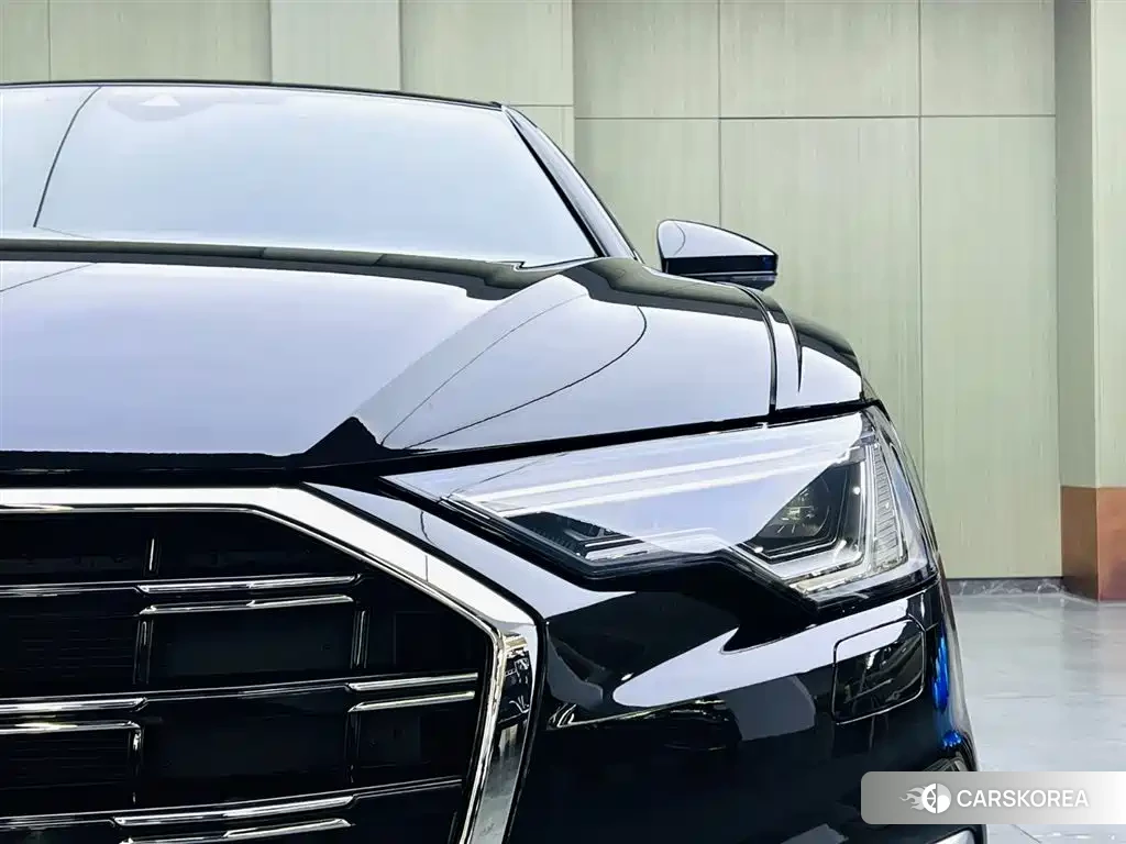 Audi A6L id 4653867 из Китая 11