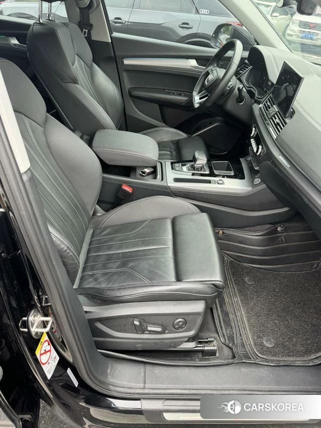 Audi Q5L 2022 Черный из Китая, фото 5
