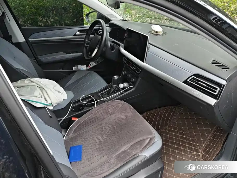 Volkswagen Lavida id 4570774 из Китая 11