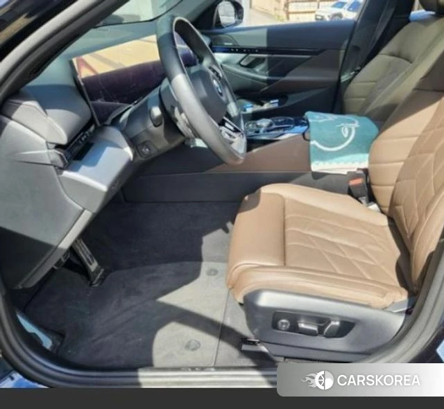BMW 5 Series (G60) 2024 Черный из Кореи, фото 5