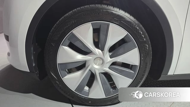Tesla Model Y id 4388393 из Кореи 25