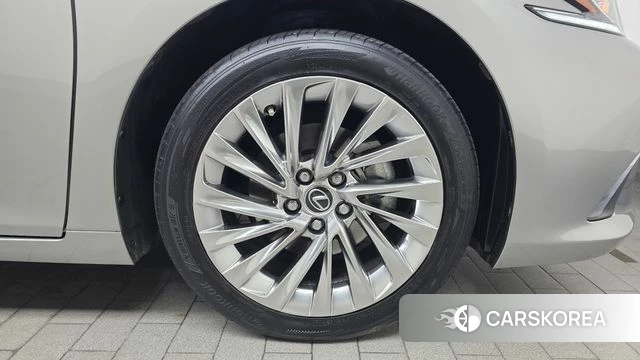 Lexus ES300h 7th generation id 3787092 из Кореи 15