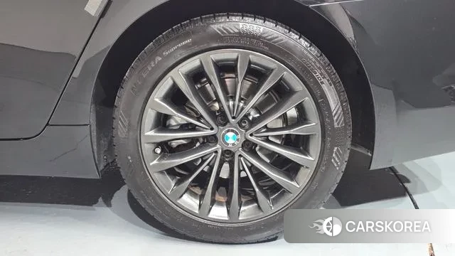 BMW 5 Series (G30) id 3772647 из Кореи 15