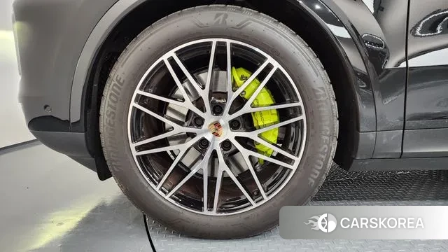 Porsche Cayenne (PO536) id 3436799 из Кореи 15