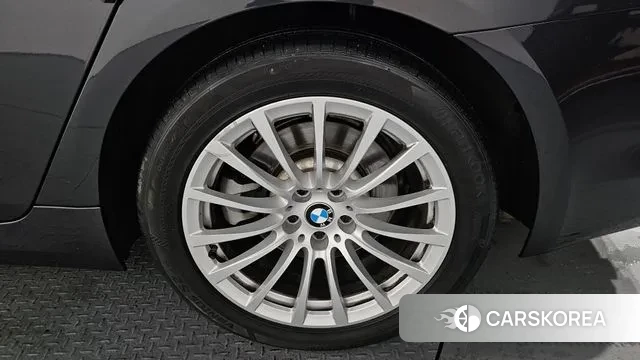 BMW 5 Series (G30) id 3484420 из Кореи 15