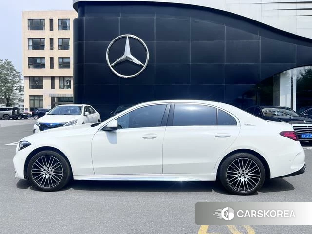 Mercedes-Benz Class C 2023 Белый из Китая, фото 5