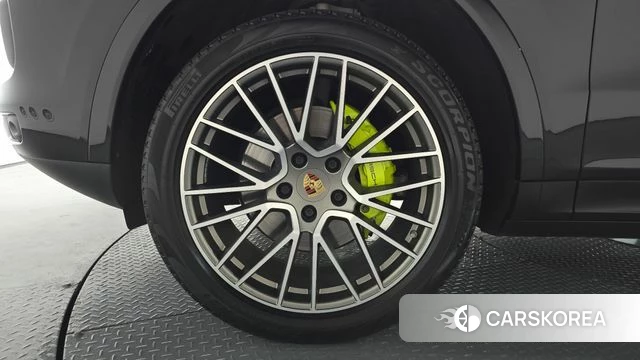 Porsche Cayenne (PO536) id 4266875 из Кореи 30