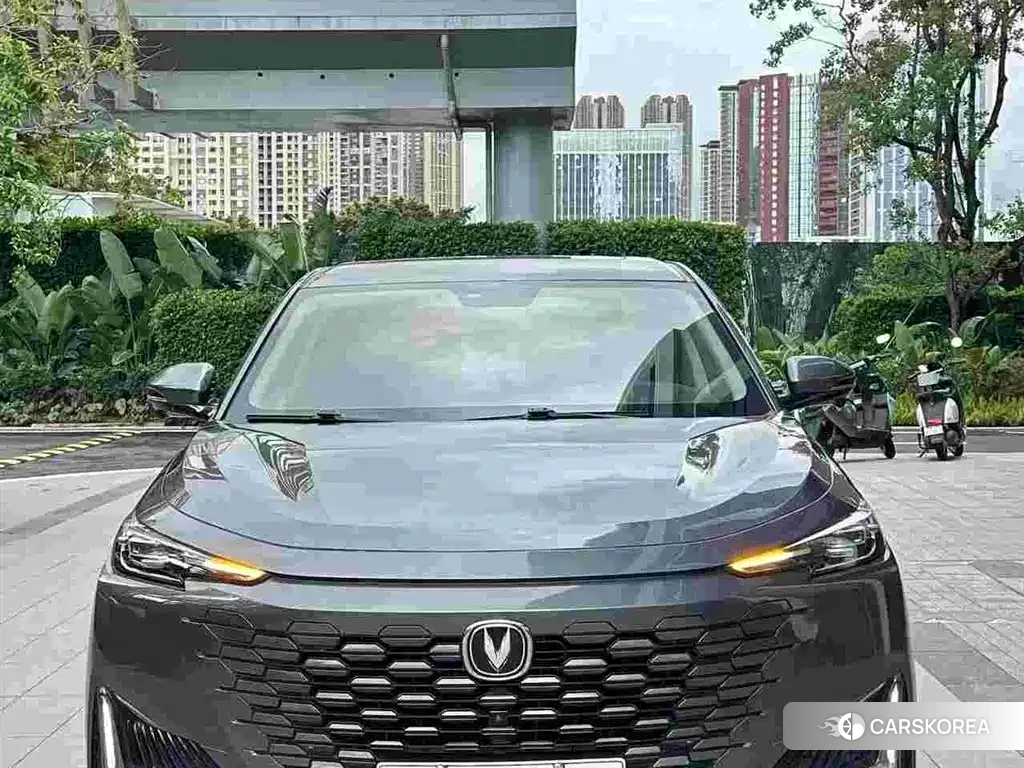Chang'an Changan UNI-K Smart iDD 2022 Silver/gray из Китая, фото 5
