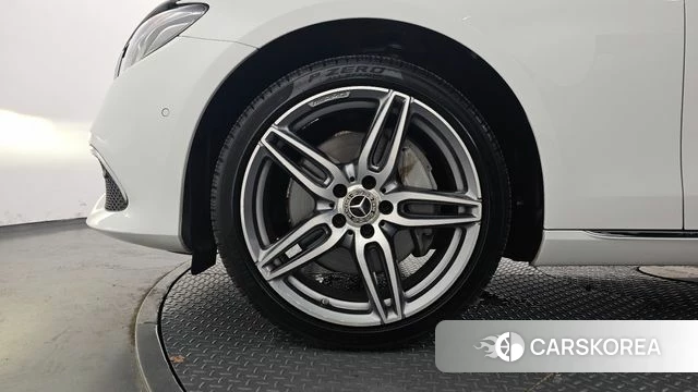 Mercedes-Benz E-Class W213 id 4717574 из Кореи 28