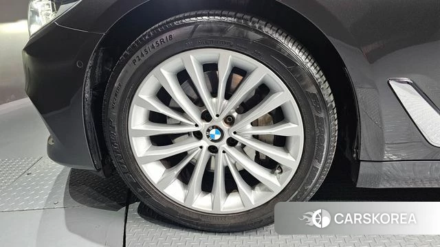 BMW 5 Series (G30) id 4573855 из Кореи 25