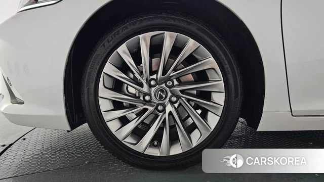 Lexus ES300h 7th generation id 4778302 из Кореи 30