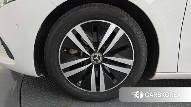 Mercedes-Benz A-Class W177 id 4692495 из Кореи 26