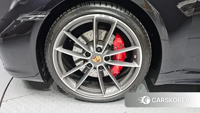 Porsche 911(992) id 3504403 из Кореи 15