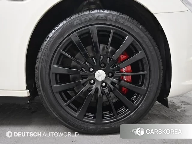 Maserati Quattroporte id 3622463 из Кореи 15