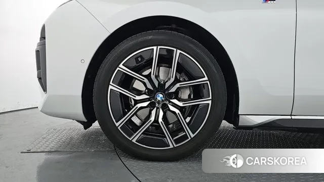 BMW 7 Series (G70) id 3571389 из Кореи 15