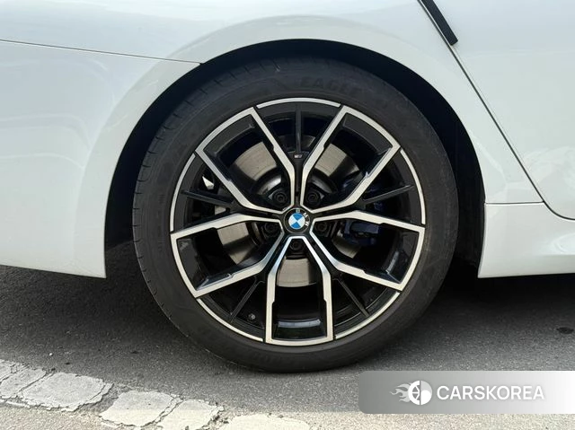 BMW 5 Series (G30) id 4366280 из Кореи 14