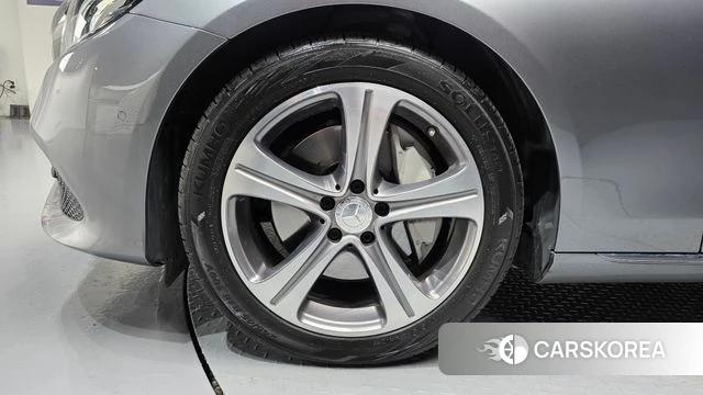 Mercedes-Benz E-Class W213 id 4780988 из Кореи 25
