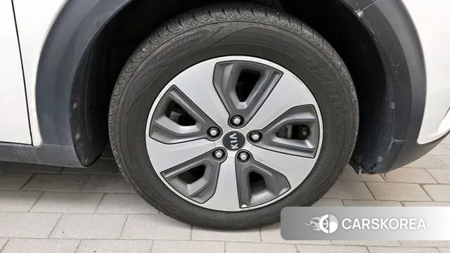 Kia The New Niro id 3464327 из Кореи 15