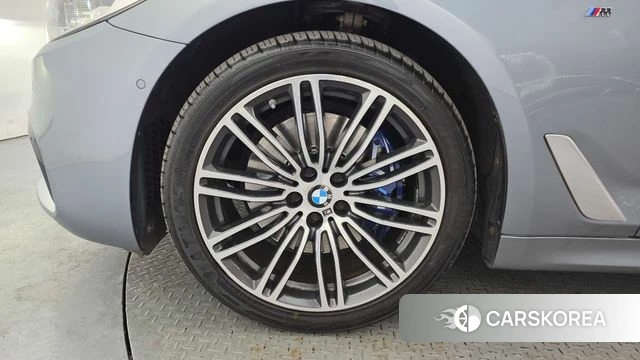 BMW 5 Series (G30) id 4310903 из Кореи 26