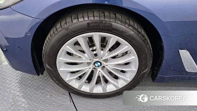 BMW 5 Series (G30) id 3407068 из Кореи 15