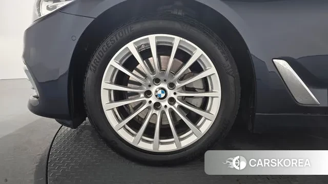 BMW 5 Series (G30) id 3013595 из Кореи 15