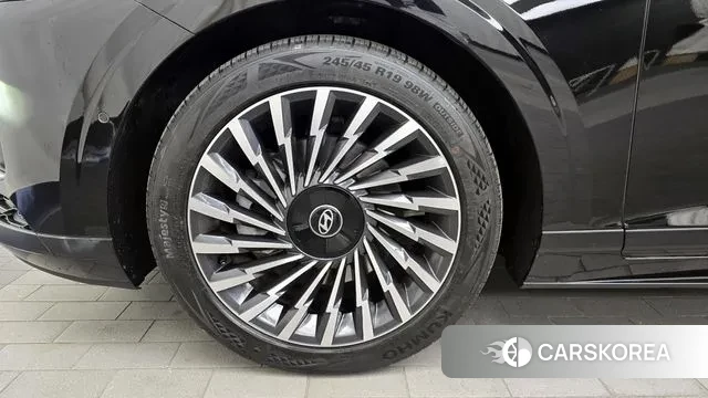 Hyundai Grandeur (GN7) id 3442082 из Кореи 15