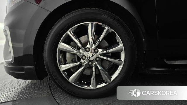 Kia The New Carnival id 4563120 из Кореи 34