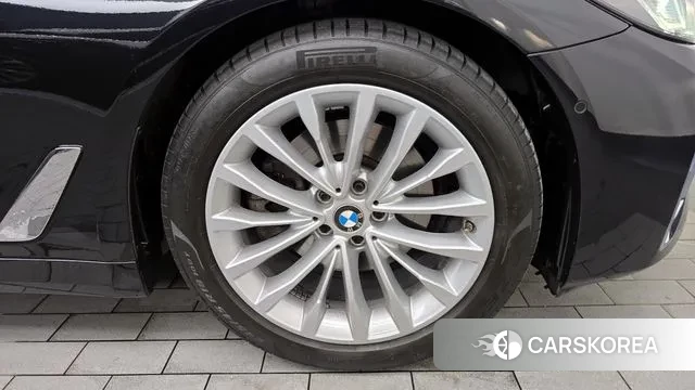 BMW 5 Series (G30) id 2998515 из Кореи 15