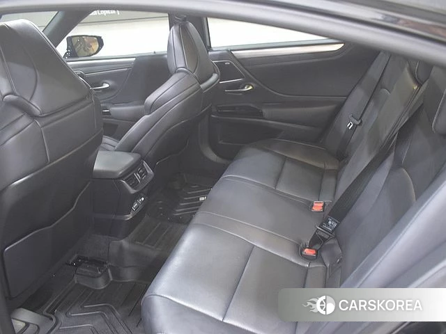 Lexus ES300h 7th generation id 4401128 из Кореи 15
