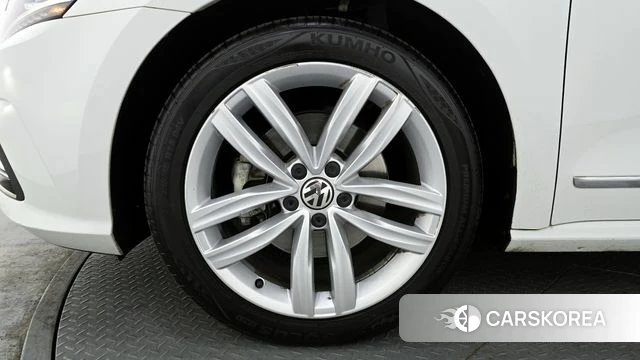 Volkswagen The New Passat id 3820908 из Кореи 15