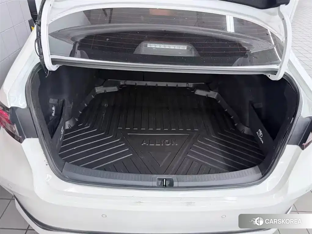 Toyota Allion 2022 Белый из Китая, фото 5