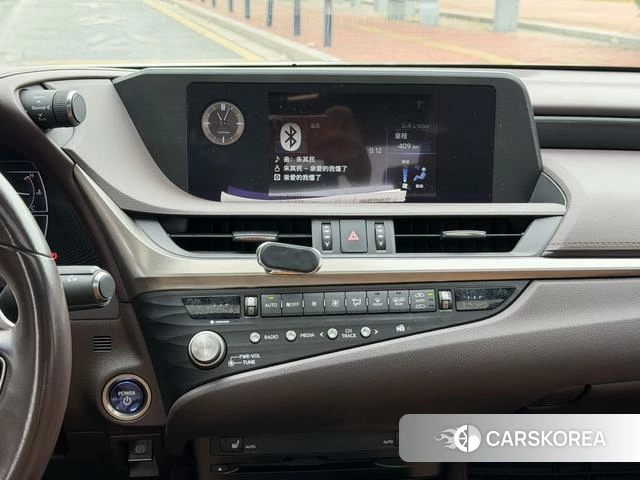 Lexus ES 2021 Серебристо-серый из Китая, фото 5