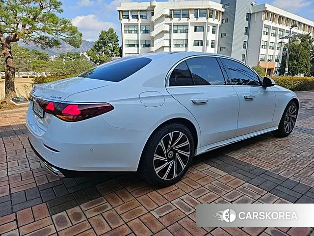 Mercedes-Benz E-Class W214 id 3739233 из Кореи 13