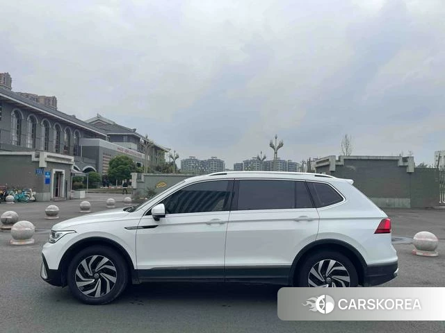 Volkswagen Tiguan L 2023 Белый из Китая, фото 5