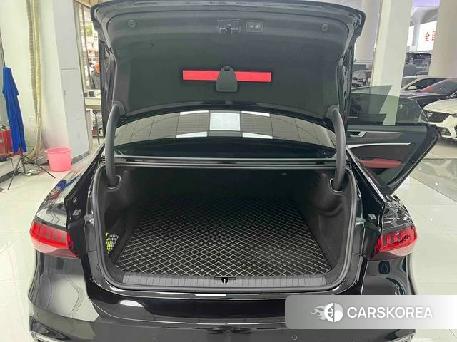 Audi A7L id 4255918 из Китая 19