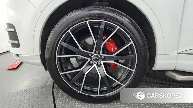 Audi Q7 (4M) id 3038963 из Кореи 15